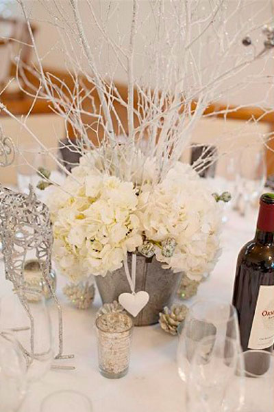 ask-the-expert-wedding-styling-and-decoration-winter-wedding-white-and-silver-3 flowers