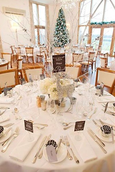 ask-the-expert-wedding-styling-and-decoration-winter-wedding-white-and-silver-4 table
